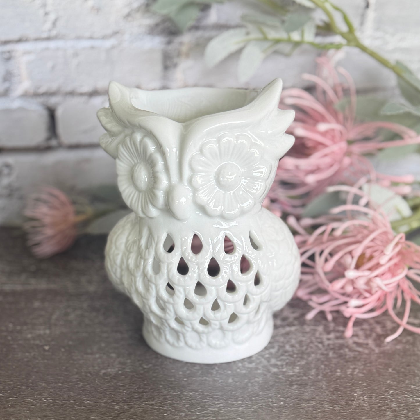 Ceramic wise owl oil burner for spiritual healing, calm, aromatherapy, and positive energy