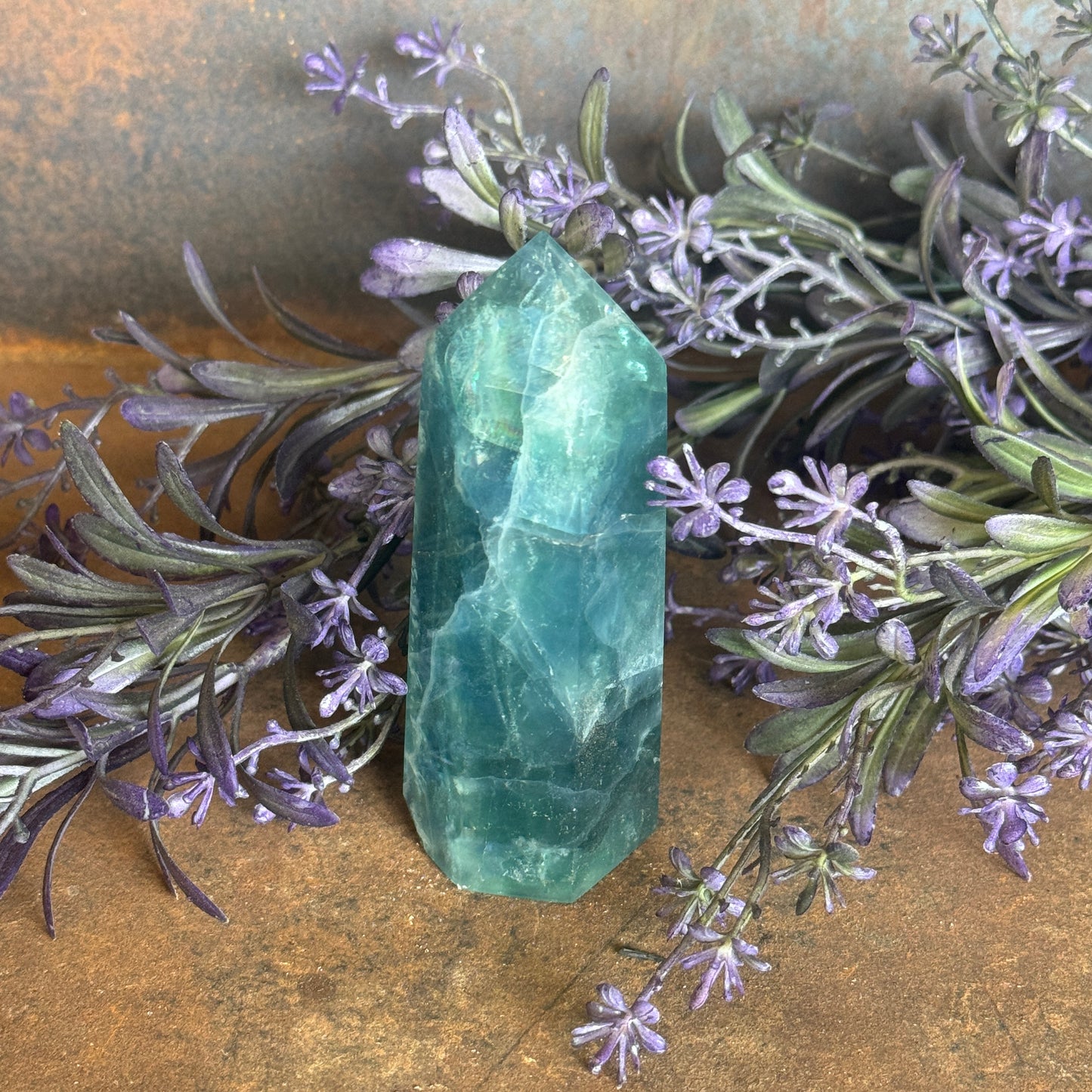 Blue Fluorite Crystal Tower – Clarity, Communication & Spiritual Healing