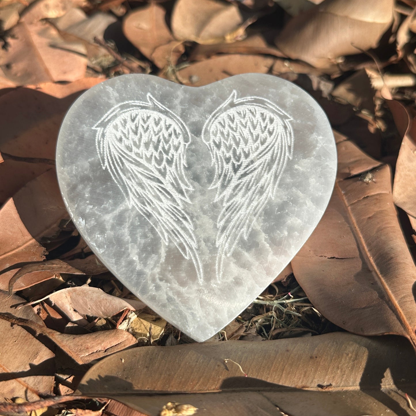 Selenite Crystal Flat Heart Charger Plaque with Angel Wings (Approx. 10cm) – Spiritual Healing, Energy Cleansing & Divine Protection