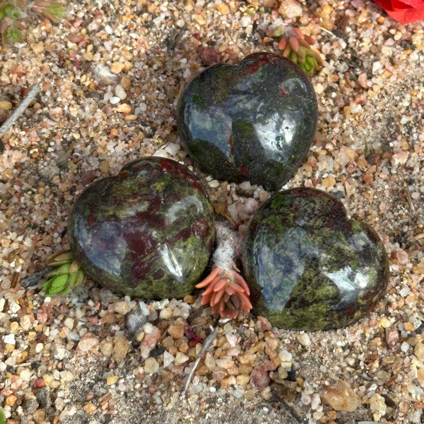 Bloodstone Crystal Heart (Approx. 3cm) – Grounding, Protection & Emotional Healin