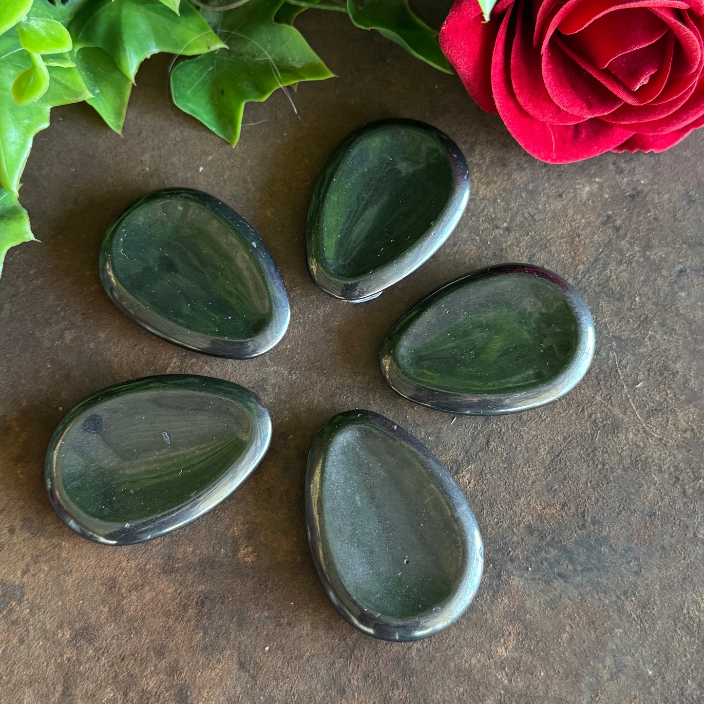 Magnetic Hematite Worry Stone – Grounding, Protection & Emotional Healing