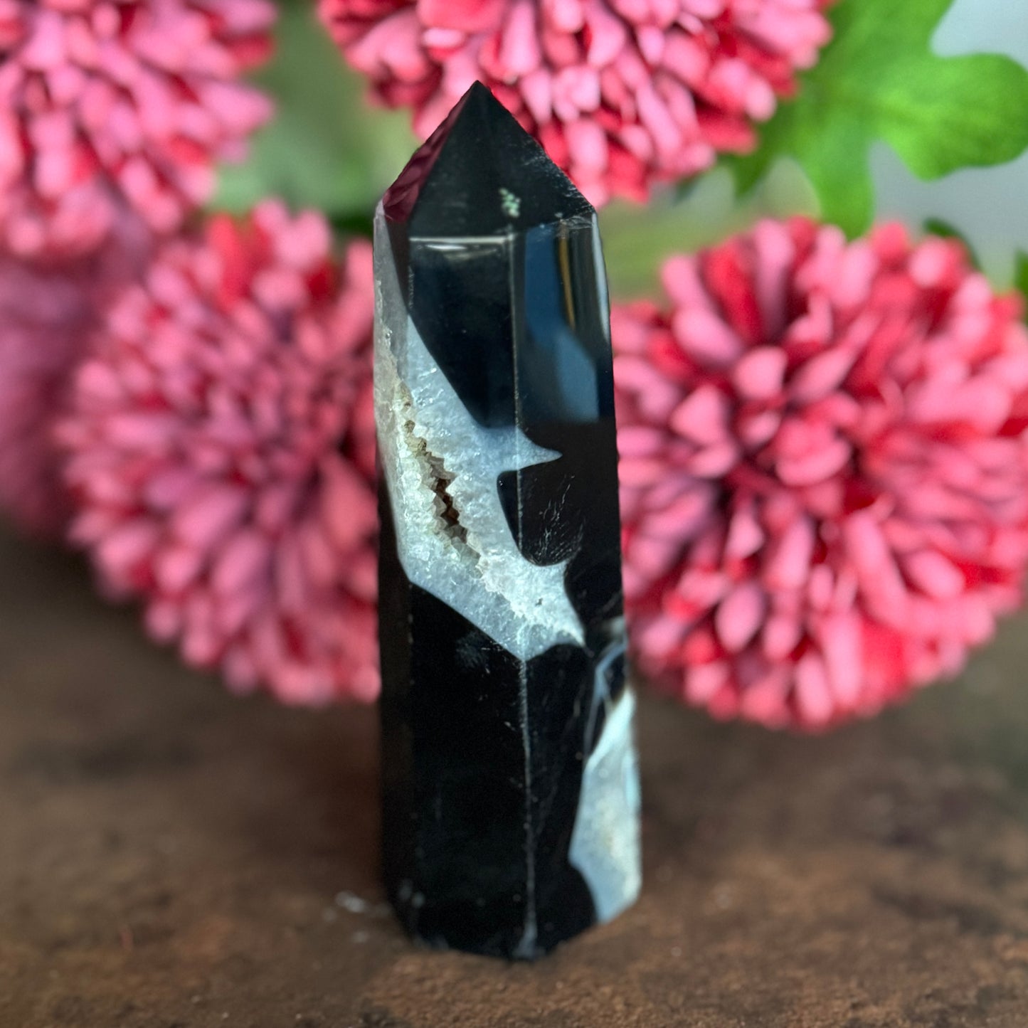 Black Agate Crystal Towers – Grounding, Protection & Emotional Stability