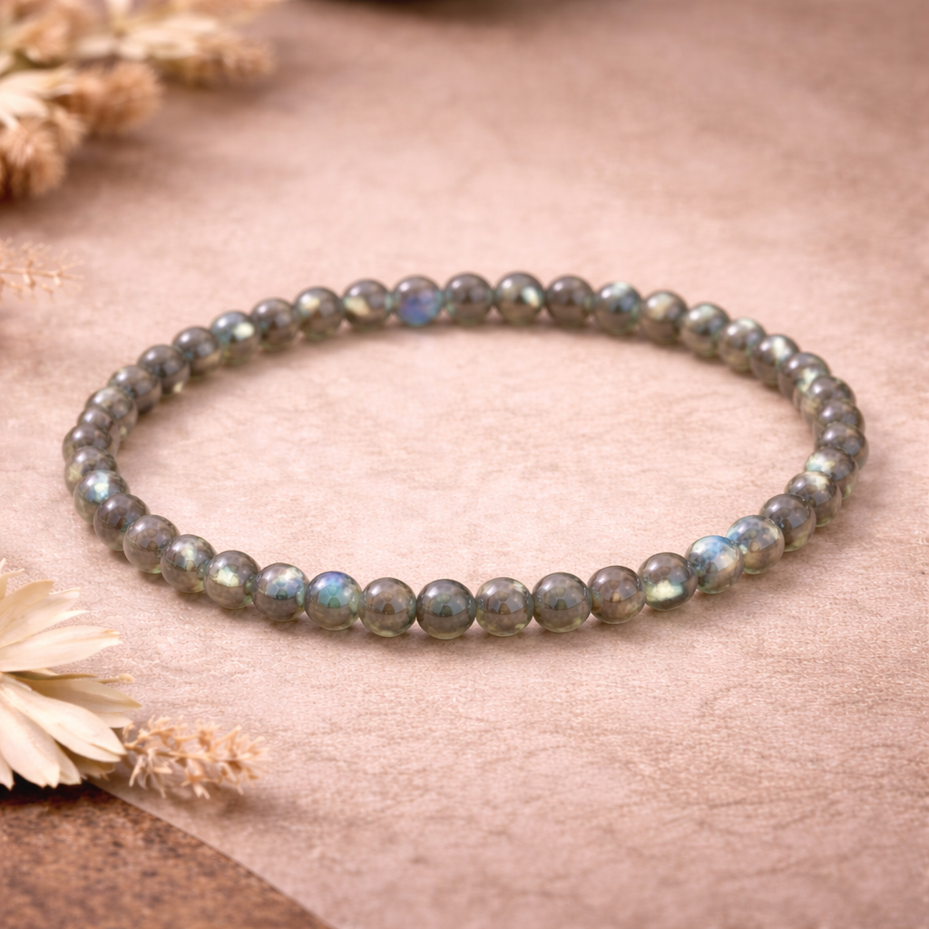 Labradorite Bracelet 5–8mm – Crystal Bracelet for Intuition, Protection & Spiritual Awakening