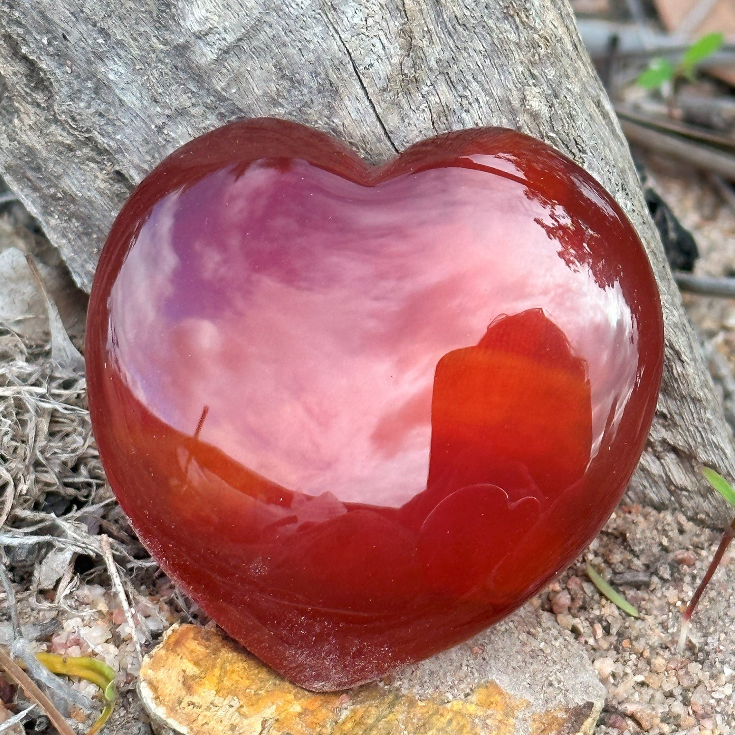 Carnelian Crystal Heart – Creativity, Confidence & Spiritual Vitality