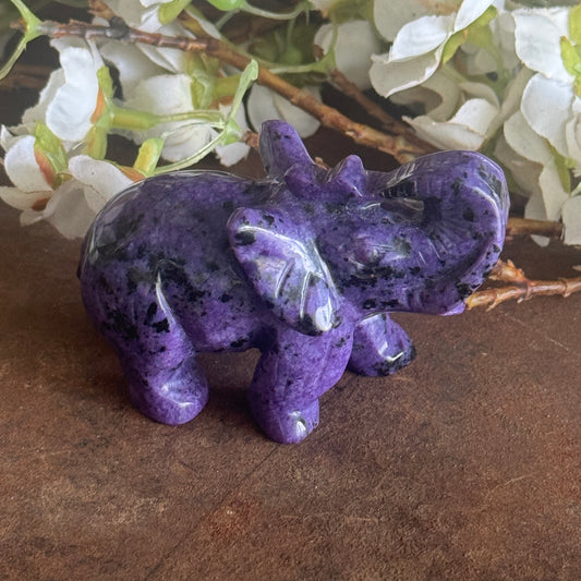 Charoite Elephant Carving – Spiritual Transformation, Emotional Healing & Protective Energy