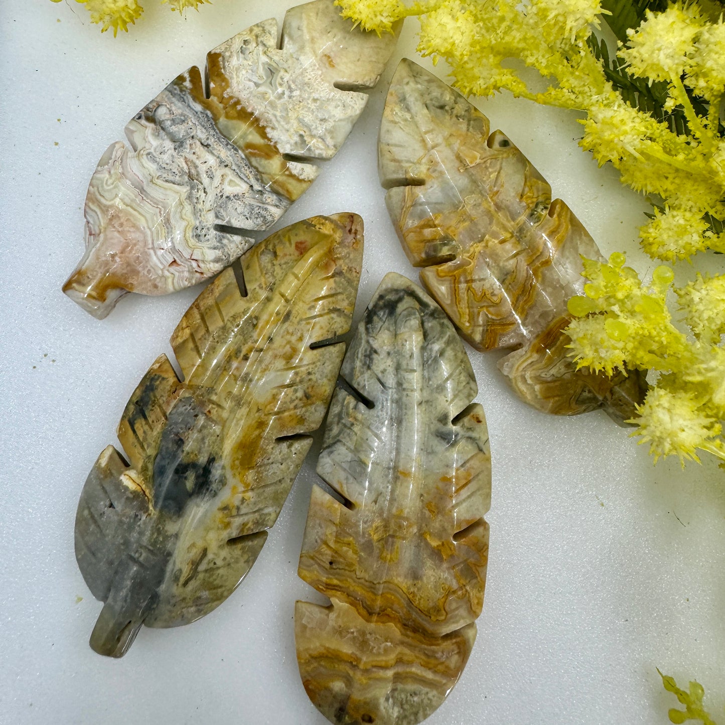 Feather Crystal Carving – Ascension, Balance & Spiritual Healing