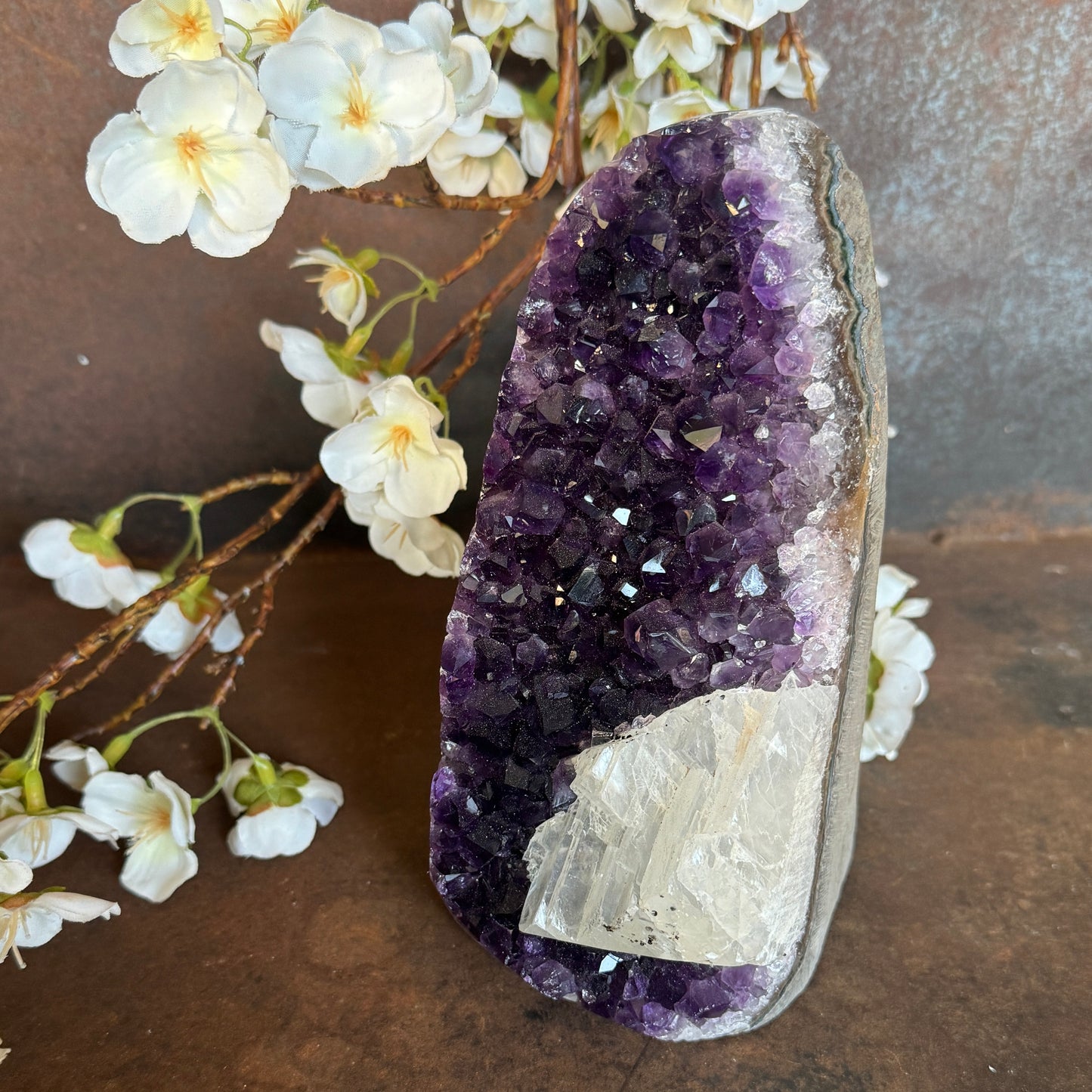 Amethyst Geodes – Healing Crystal Geodes for Protection, Balance & Spiritual Clarity