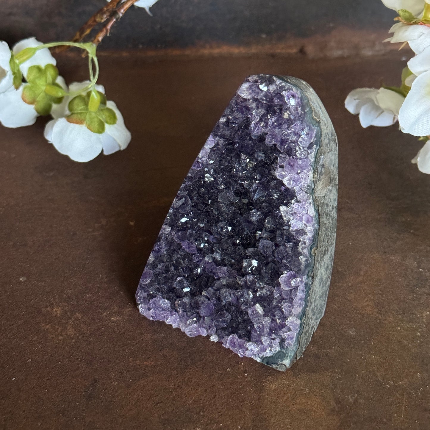 Amethyst Geodes – Healing Crystal Geodes for Protection, Balance & Spiritual Clarity