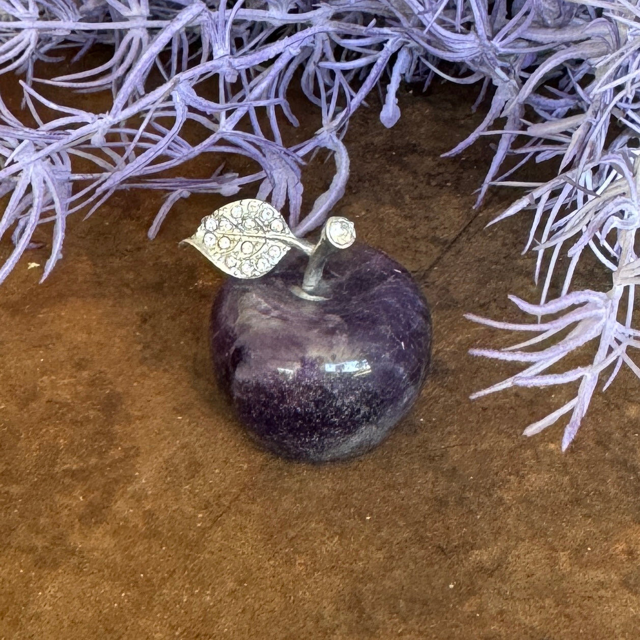Crystal Apple – Hand-Carved Gemstone Symbol of Love, Growth & Abundance