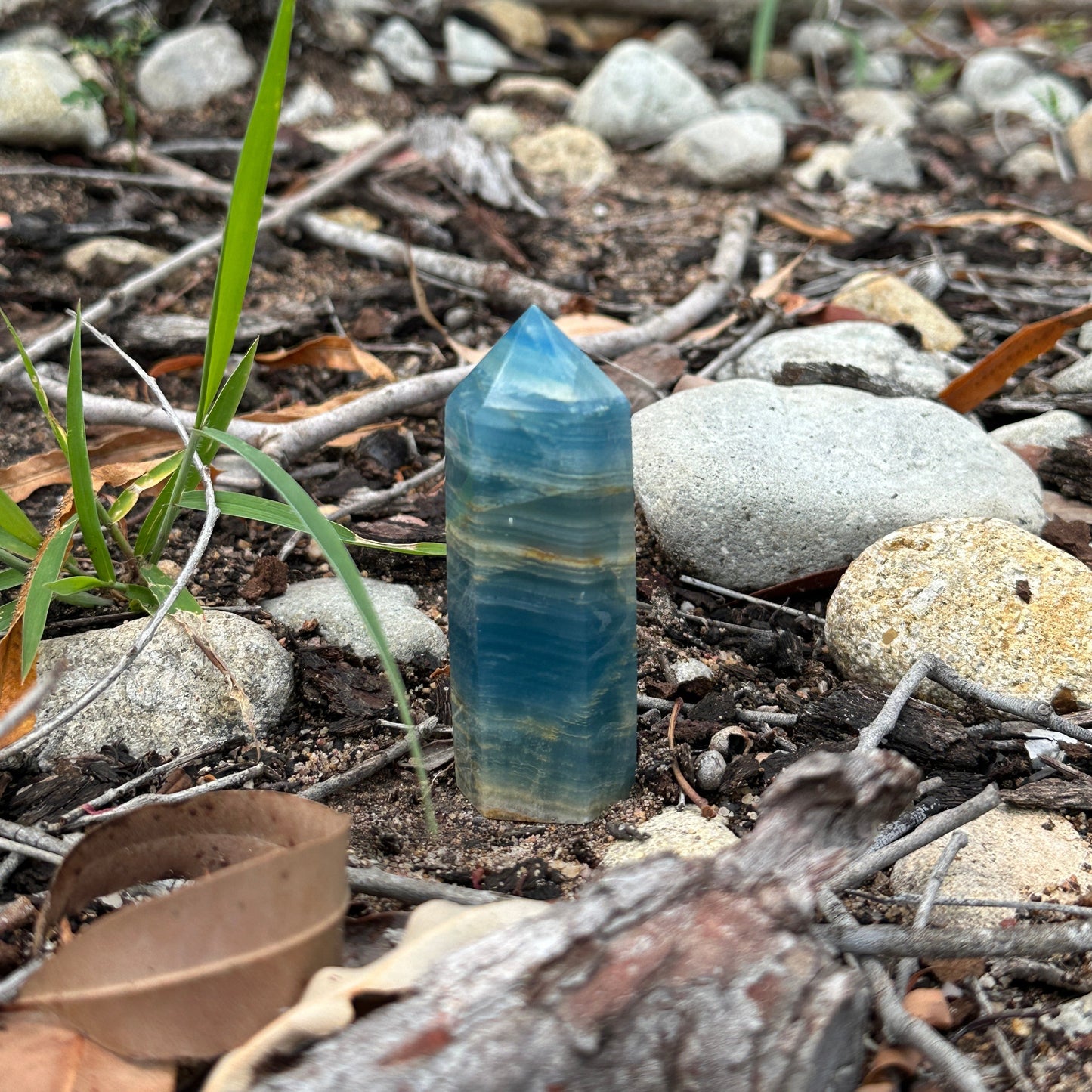 Blue Onyx Crystal Tower – Grounding, Emotional Strength & Spiritual Protection