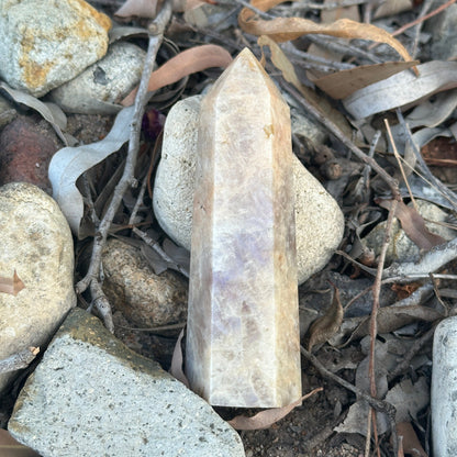 White Moonstone Tower – Intuition, Emotional Healing & New Beginnings