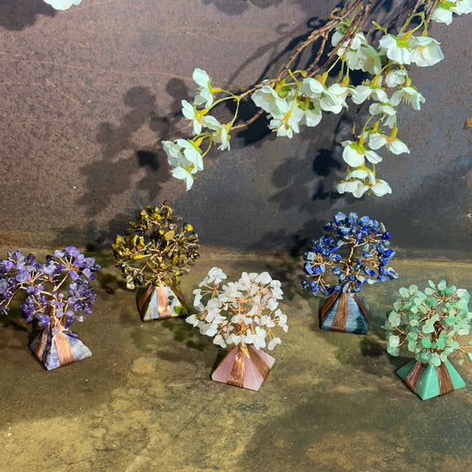 Flowering Crystal Tree Pyramid – Healing Crystals for Energy Amplification, Abundance & Spiritual Decor