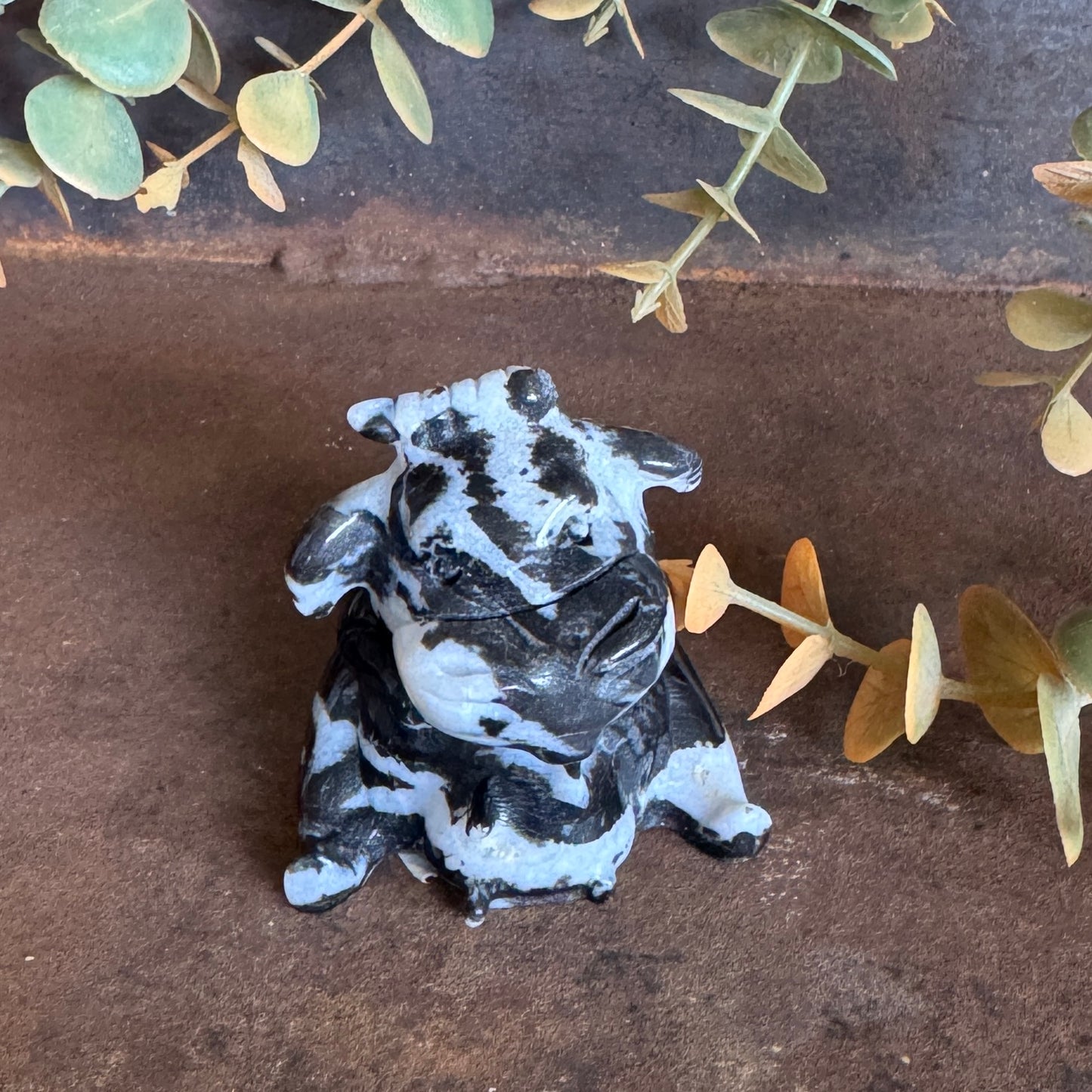 Crystal Pet – Zebra Jasper Cow Crystal Carving for Grounding, Emotional Strength & Inner Harmony