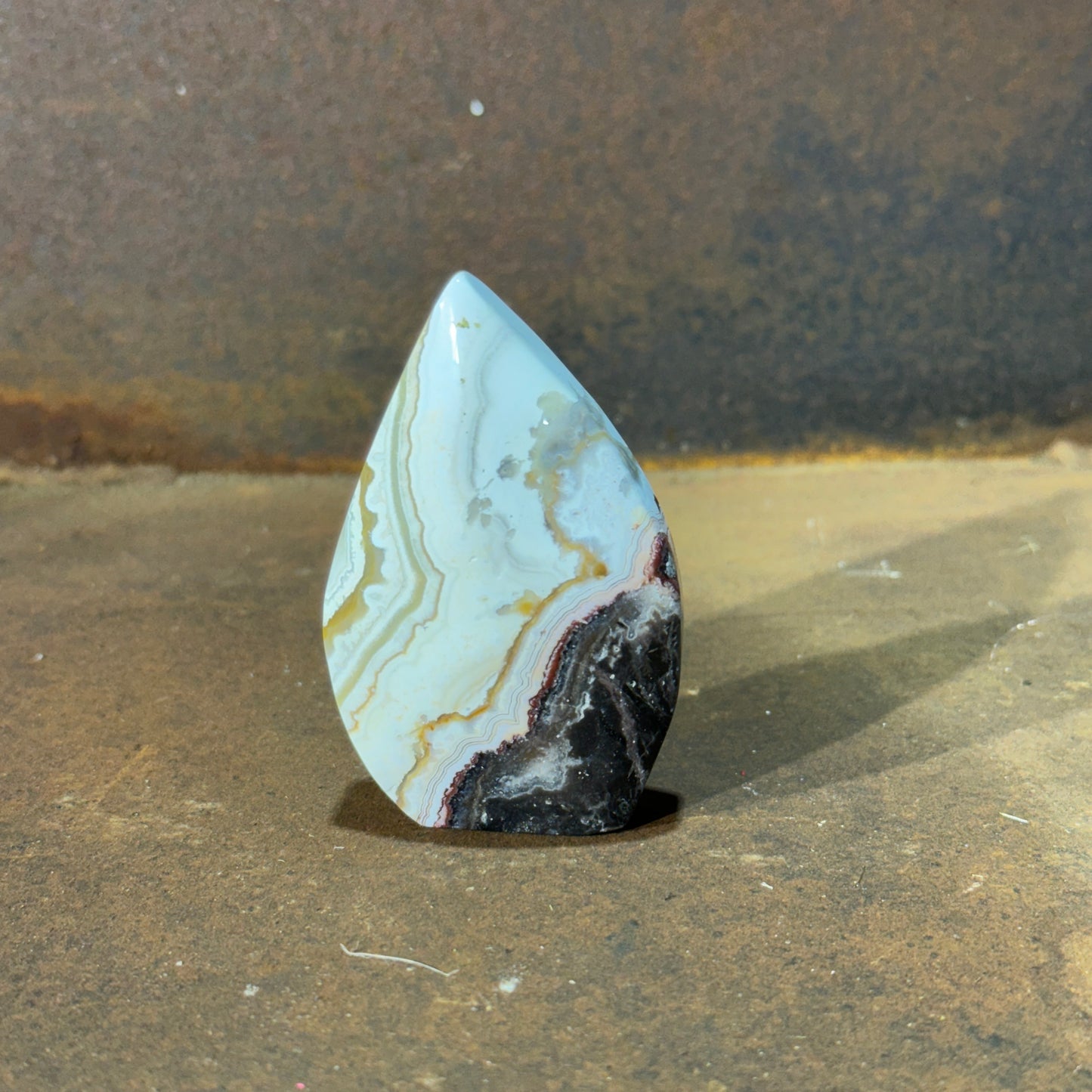 Mexican Lace Agate Free Form – Stability, Protection & Emotional Healing