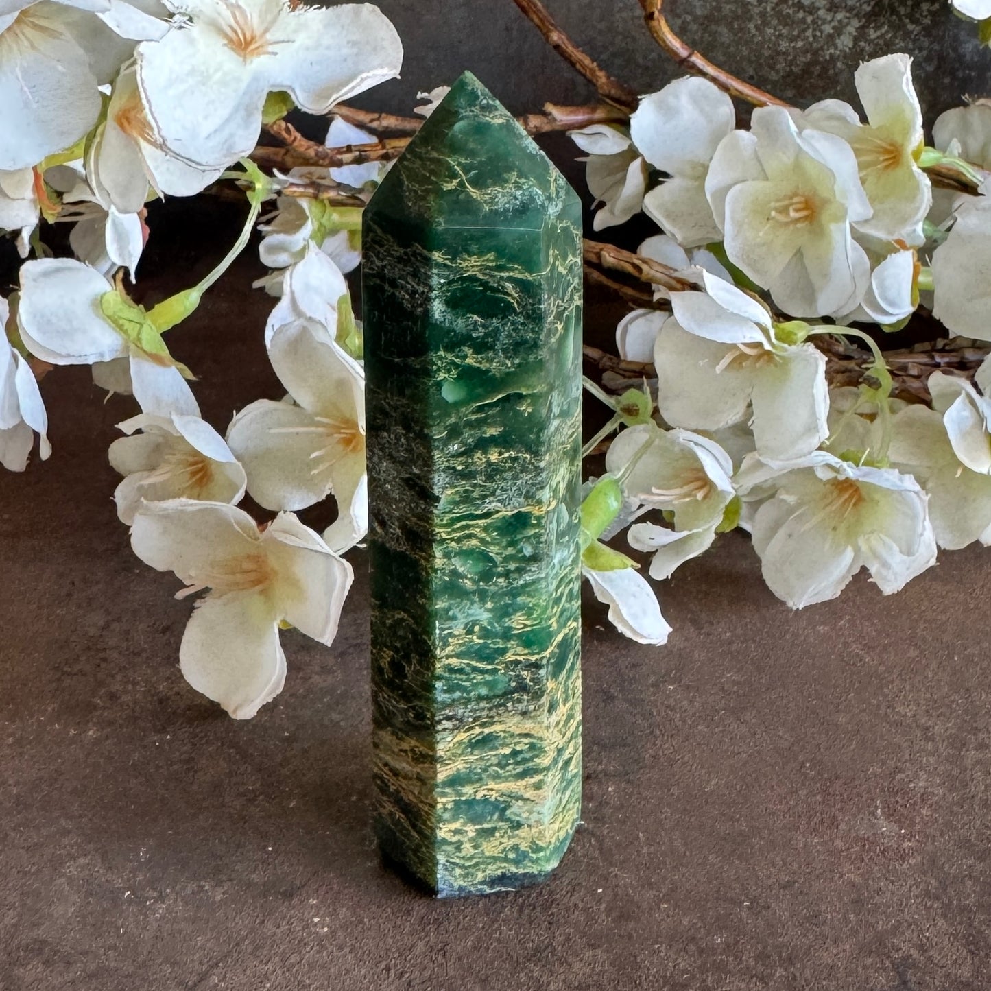 Emerald Crystal Tower – Heart Chakra Healing, Abundance & Spiritual Growth