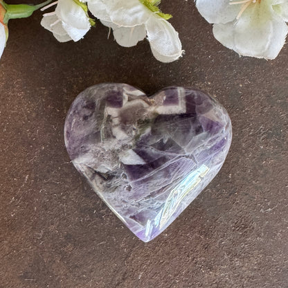 Chevron Amethyst Crystal Heart – Deep Emotional Healing & Spiritual Protection