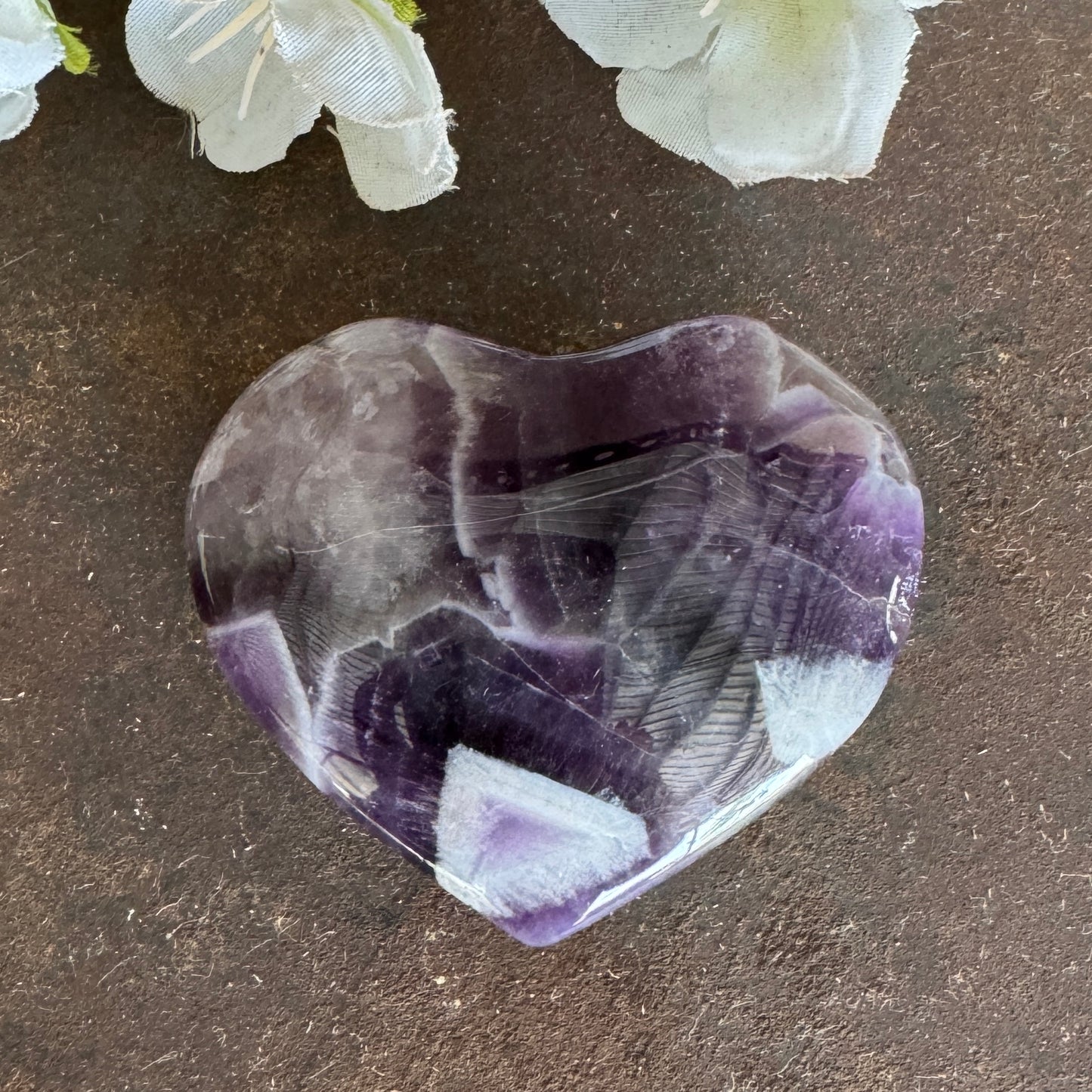 Chevron Amethyst Crystal Heart – Deep Emotional Healing & Spiritual Protection