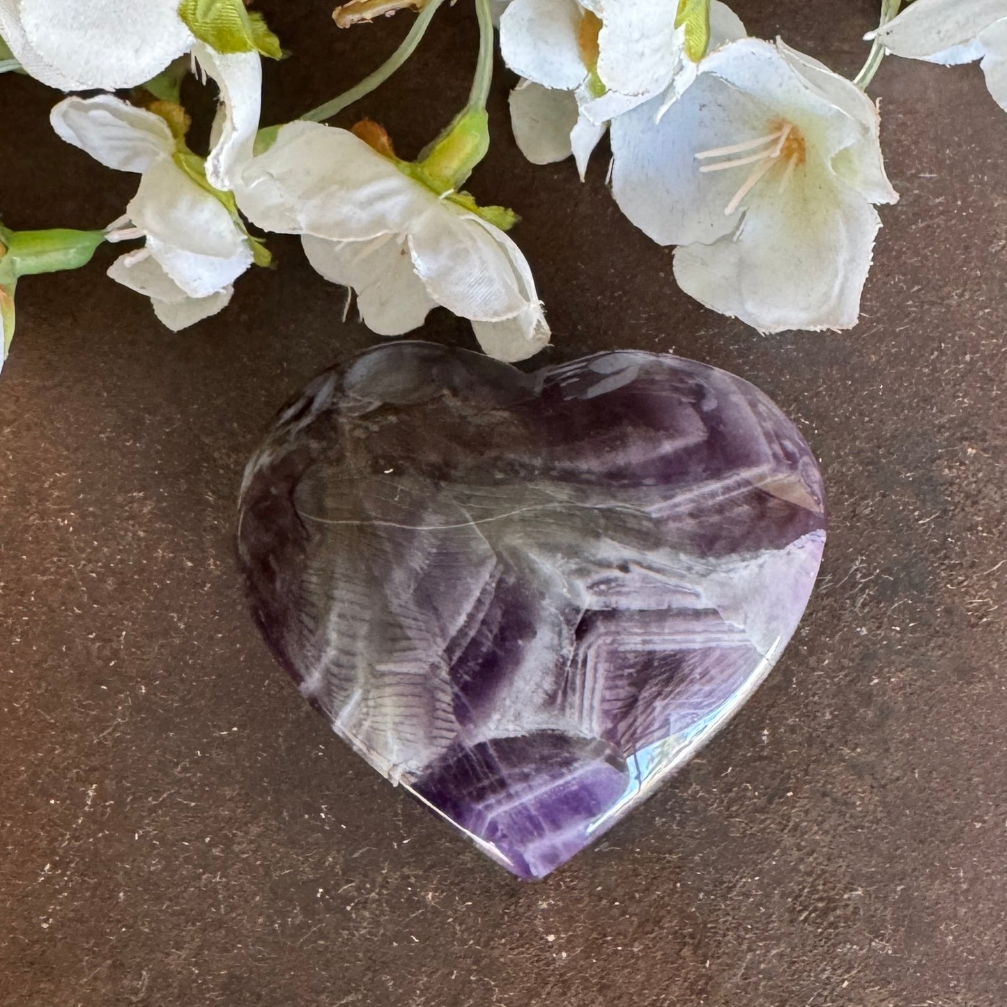 Chevron Amethyst Crystal Heart – Deep Emotional Healing & Spiritual Protection