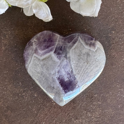 Chevron Amethyst Crystal Heart – Deep Emotional Healing & Spiritual Protection