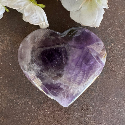 Chevron Amethyst Crystal Heart – Deep Emotional Healing & Spiritual Protection