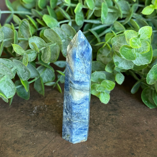 Kyanite Towers – Chakra Alignment, Energy Clearing & Spiritual Healing