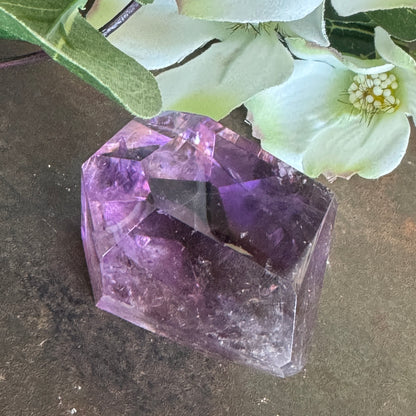 Amethyst Free Shape Crystal – Spiritual Healing, Protection & Intuitive Energy