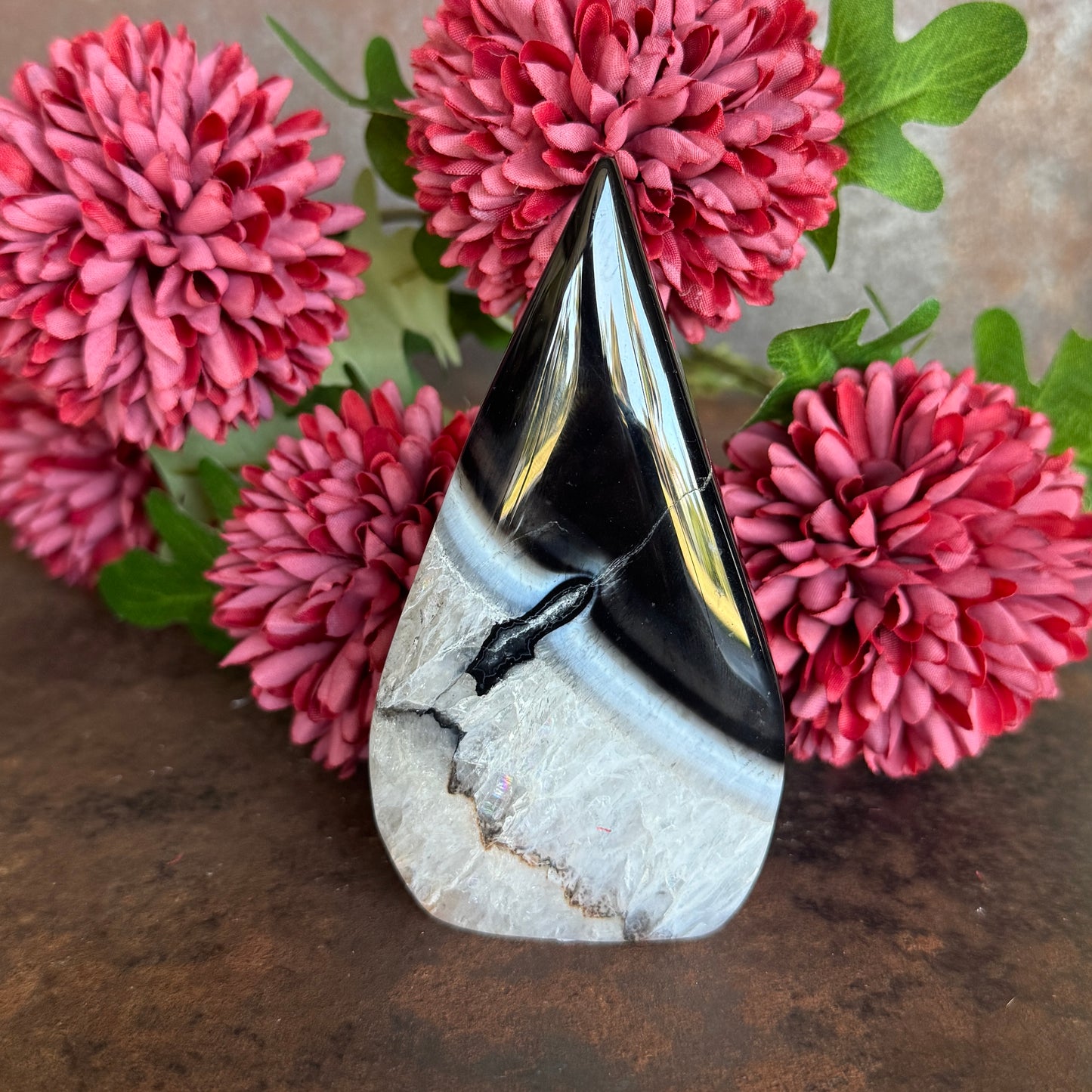Black Agate Crystal Free Shapes – Grounding, Protection & Spiritual Healing Energy