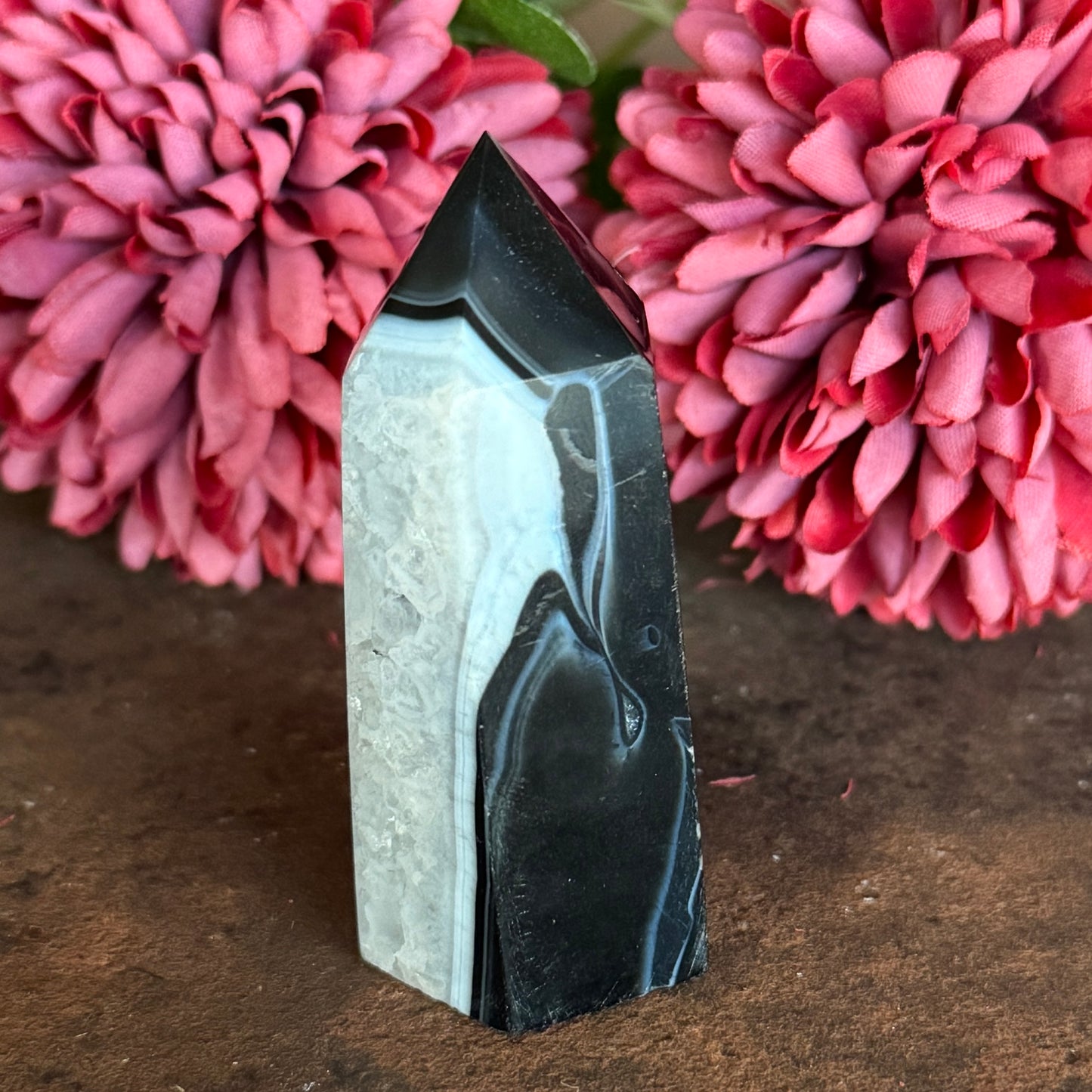 Black Agate Crystal Towers – Grounding, Protection & Emotional Stability