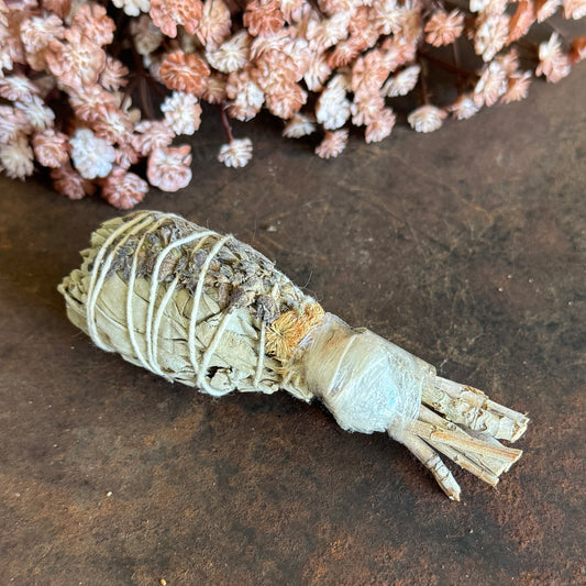White Sage Torch Smudge Stick with Lavender, Wildflowers & Clear Quartz – Spiritual Cleansing, Healing & Intention Amplification