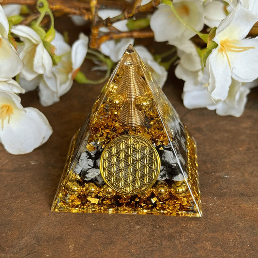 Snowflake Obsidian Flower of Life Orgonite Pyramid 5cm for spiritual protection, grounding, energy cleansing and emotional healing.