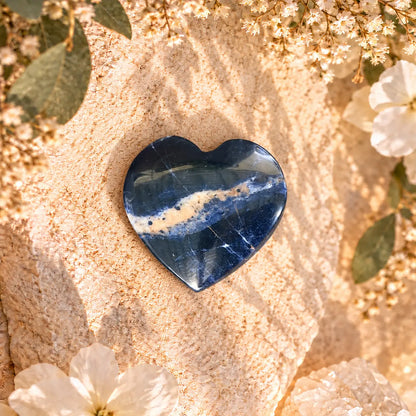 Sodalite Crystal Heart Piece 2 – Intuition, Clarity & Inner Peace
