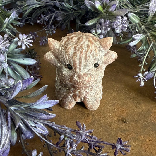 Strawberry Quartz Highland Cow Carving – Love & Emotional Healing