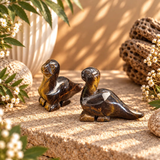 Tiger’s Eye crystal dinosaur carving approximately 4.5cm tall